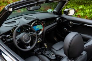 MINI Cooper SE convertible. black controls